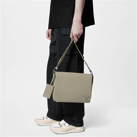 lv takeoff messenger